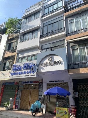 bán nhà vị trí đẹp mặt tiền sát ngay trần hưng đạo - quận 5 - (4,2x17,5m) - 4 tầng - giá: 28 tỷ