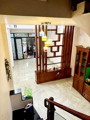 chỉ 13 triệu/th cho thuê nhà dv kiến hưng 50m 4 tầng nhà đẹp ở luôn. lh ngay bùi đảm