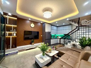 chính chủ bán gấp căn nhà phố trần phú, hà đông, ô tô đổ cổng, nội thất vip dt 35m2x5t, 8.35 tỷ