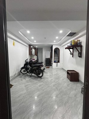 bán nhà kim liên - đống đa , nhiều tiện ích, full nội thất, 6 tầng, 5 phòng ngủ. giá 8,7 tỷ.