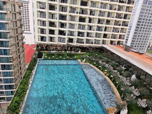 căn gold coast view hồ bơi, xéo biển tầng 17 cần bán