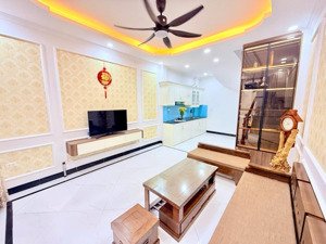 cực ngon. bán nhà lô góc - ở sướng - ô tô đỗ cổng- full nội thất cao cấp- gần đh công nghiệp hn