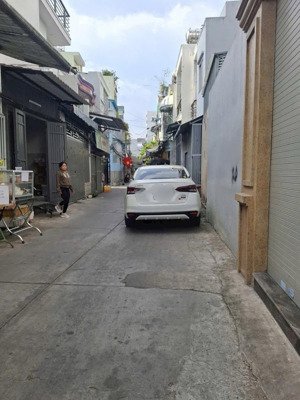 nhà đường đinh tiên hoàng - 45m - hẻm xe hơi - nở hậu - chỉ 5tỷ