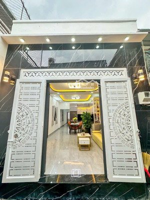 bán gấp nhà cấp 4 mới đẹp đường huỳnh tấn phát. dt 4x19m. 3pn. giá 3.99 tỷ