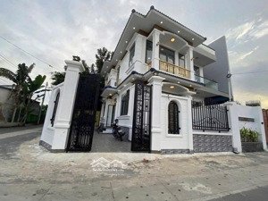 chính chủ cần bán biệt thự mới 100% siêu đẹp tại tp thủ dầu một, bình dương giá chỉ 3 tỷ9