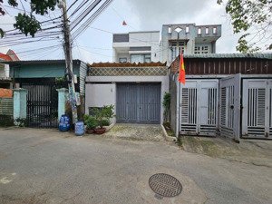 đất đẹp 130m ngang 5m tặng nhà cấp 4 hiện hữu đường thông lê văn tiên gần ngã tư chiêu liêu dĩ an