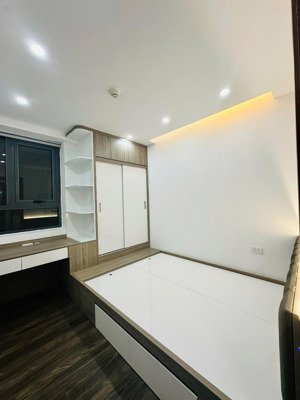 chính chủ bán căn hộ 2 ngủ xinh xắn sổ đỏ cất két toà ct36b định công