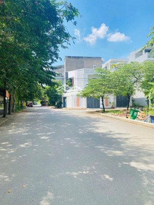 đất mt hẻm 1 sẹc đường trường lưu, long trường, q9