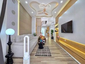 siêu phẩm giảm cực sâu nhà ngộp lê văn sỹ, 3pn, 3wc , hẻm ô tô , đang có hợp đồng thuê 13tr tháng