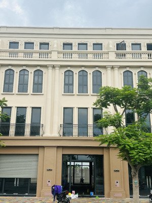 bán căn shophouse siêu đẹp trục đường 51m