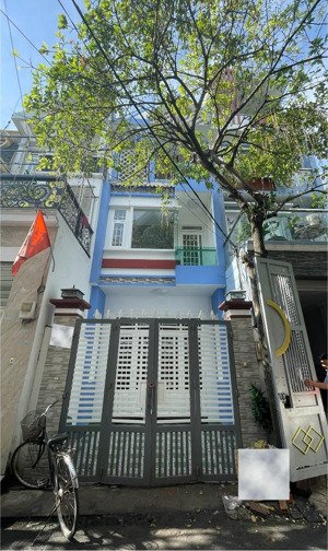 nhà đẹp 3 tầng vip - hẻm 8m - không lộ giới - không quy hoạch