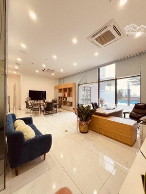 hót cực phẩm nhỉnh 10ty căn hộ lô góc 82 m2 quận cầu giấy siêu hiếm chân đế tttm dv