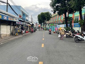 bán nhà 3 tầng, mặt tiền đường khu kiến thiết hiệp phú . dt: 140m2 ( ngang 6.2m ) - giá chỉ 16.5 tỷ