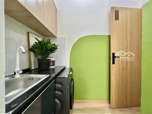 siêu phẩm!chdvmới100% hiếm có-95m2-6 tầng-thang máy-16pn-dòng tiền 90tr/th-gầnga t3-dg7m 