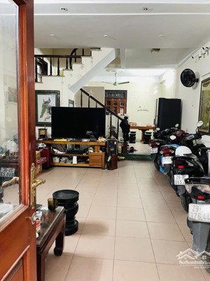 siêu phẩm phú đô, nhà đẹp dân xây, 2 mặt thoáng, ngõ thông, ô tô 7 chổ vào cửa, 52m2, giá 10.2 tỷ