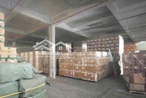 cần cho thuê gấp kho diện tích lên đến 1200m2 ở nguyễn tất thành