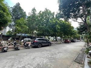 nhà phân lô trung tâm nam từ liêm, 80m2 mt 6,3m vỉa hè rộng, ô tô tránh, thang máy. hàng cực hiếm.