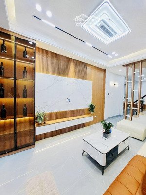 bán nhà chính chủ kim giang trên 35m2 - 5 tầng giá trên 7 tỷ