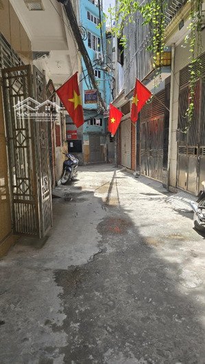 chính chủ bán nhà xã đàn, 33 m2, chắc chắn, ngõ rộng, gần phố hơn 7 tỷ