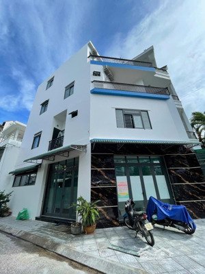 bán nhà 4 tầng góc 2 mặt tiền ngô đức kế & định cư nha trang 9,3 tỷ