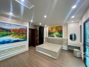 hot chủ nhà cần vốn kỉ niệm anh chị căn nhà 6 tầng sẵn thang máy, oto đỗ cạnh nhà