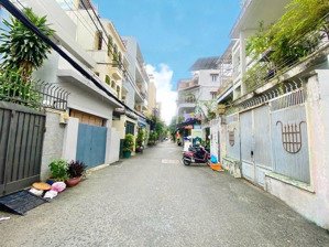 100m2 quận 3 ngang 5 x dài 20 - 2 tầng đúc - đường nhựa xe hơi 10 mét đường trường sa giá 25 tỷ tl