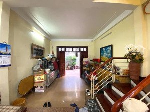 bán nhà phố hồng tiến , sổ đỏ 86m2 * nhà 2 mặt thoáng cạnh bv tâm anh , chủ nhà bác sĩ nổi tiếng