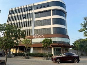 toà nhà khu tên lửa cần cho thuê 1200m2