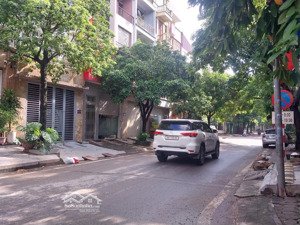 bán nhà mặt phố khu đt văn quán - kinh doanh- thang máy - dt 90m- 6tầng- giá 26.8 tỷ lh0962797596