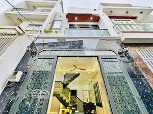 nhà riêng cần bán đường 8m ở lý phục man- p.bình thuận-q7. giá 3tỷ150/62 gần go, chợ cho thuê 22tr