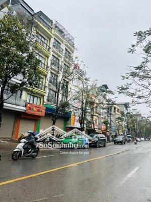 hàm cá mập thu nhỏ ngay mặt phố dương văn bé, hai bà trưng, hà nội, 3 mặt tiền khủng , vị trí hiếm