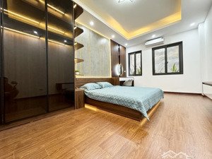 cần cho thuê nhà riêng phố đại la, hai bà trưng, hà nội. diện tích 125m2 x 3 tầng