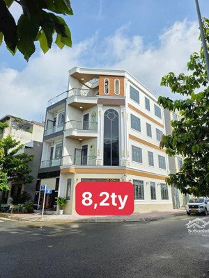 bán 5 căn nhà từ 4 tới 10tỷ phường đông hoà dĩ an tphcm giáp làng đại học lh :0975339699