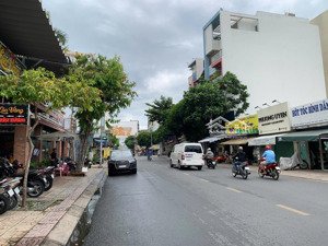 bán nhà mtkd tân sơn nhì quận tân phú( 4x19m vuông đủ lộ giới 5pn) giá 19.2 tỷ còn tl