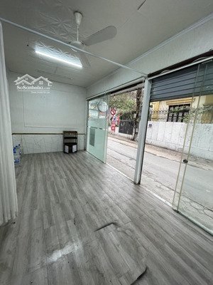 cho thuê mbkd 40m , tại ngõ 82 yên lãng, đống đa