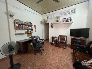 80.5m² - 13.5 tỷ (167.7tr/m²) - mặt tiền tân hải - 1 tầng (cấp 4) - bán gấp - xuất cảnh đi mỹ