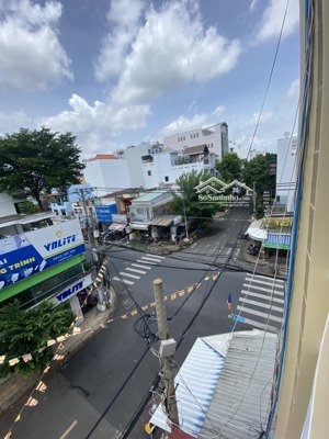 mặt tiền lê lâm - 4 tầng 60m2 - khu bàn cờ- sát ngã tư - kinh doanh đỉnh - đang cho thuê 15tr