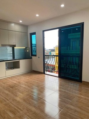 bán nhà 7 tầng siêu đẹp ngõ thông ô tô kinh doanh 12 phòng tại lai xá gần đường 32. lh 