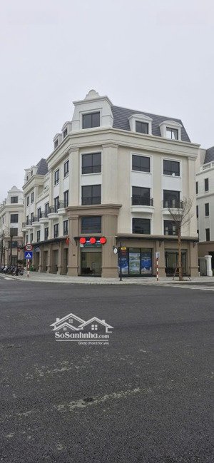 bán căn góc ngã tư đường 33,5m sát công viên giá 13 tỷ, mt 17m