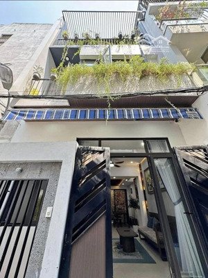 cần bán gấp nhà giá ngộp 3tỷ350/69m2, đang cho thuê 21triệu. phạm ngọc thạch- võ thị sáu- q.3