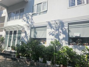 chỉ 6,95 tỷ (169 m2) chính chủ, ngộp ngân hàng, bán nhanh căn shophouse hagl1 quận 7