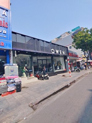 cho thuê mặt bằng kinh doanh mặt phố phạm ngọc thạch đống đa dt 140m2, mặt tiền 9m, nhận diện tốt