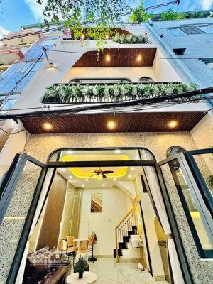 bán lỗ nhà thủ đức , 65m2 giá nhỉnh 3ty800trieu tl có shr chổ để xe hơi 7m- lh ngay 