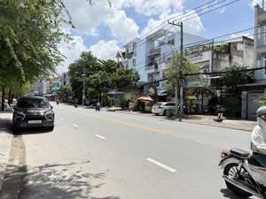 bán nhà mặt tiền đường man thiện, q9 nhà 4 tầng, 6 phòng ngủ diện tích 132m2 giá 16.9 tỷ