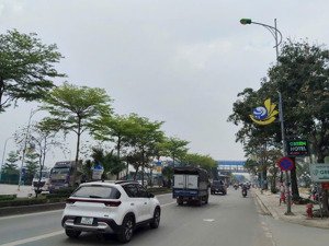 bán nhà c4 mặt phố lê trọng tấn hà đông - hàng xóm park city - vỉa hè bát ngát - kinh doanh sầm uất