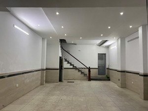 cho thuê văn phòng 5 tầng rộng ngõ 213 trung kính