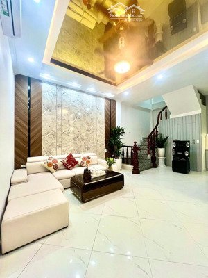 nhà chính chủ ở trường chinh, đống đa, 50m2, 5 tầng full nội thất, gần đh y hà nội, hv ngân hàng