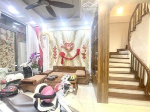 bán nhà ngõ 103 pháo đài láng, ngõ nông, gần phố. diện tích 34m2, giá 8.35 tỷ