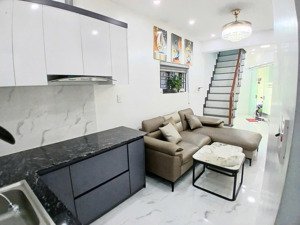 bán căn nhà ngõ cực nông phố ẩm thực hàng kênh 2 tầng giá chỉ 1,7x tỷ