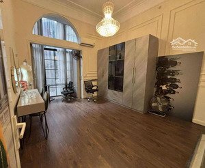 trung tâm đống đa nhà đẹp thịnh hào 2 gần ngã 6 xã đàn